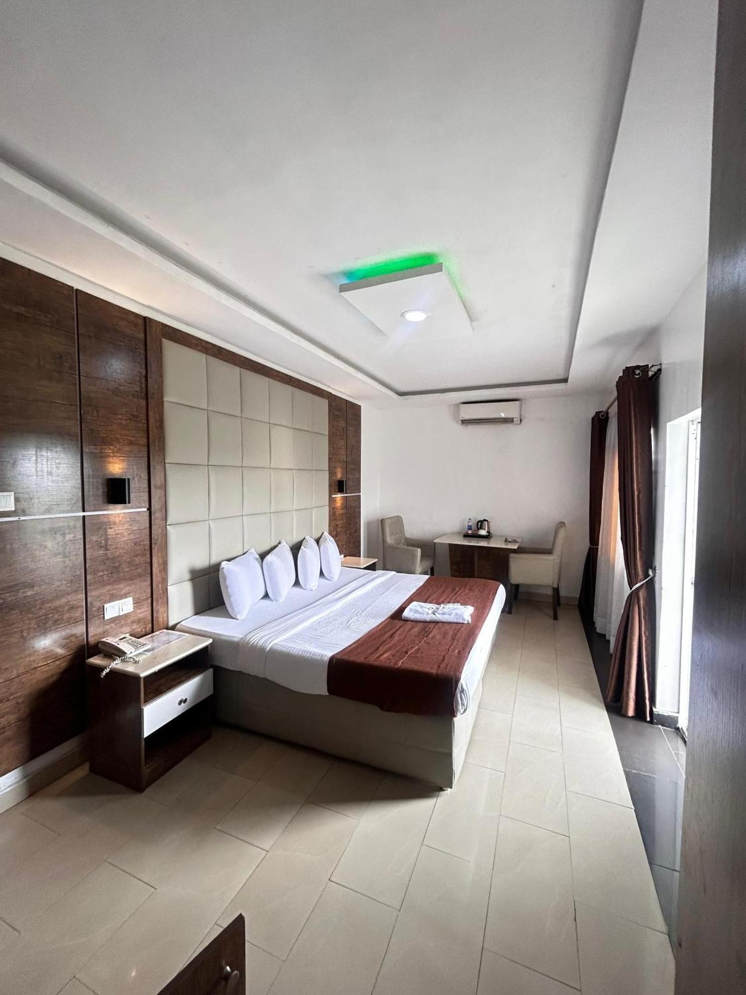 Hotel Presken Ikeja