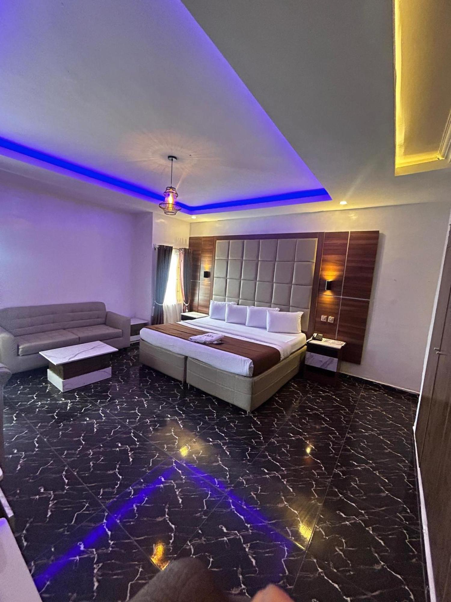 Presken Hotel 3*